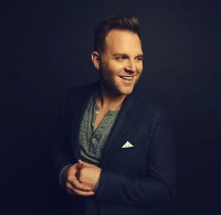 Matthew West: The "award winning" singer songwriter once again plumps for Christmas