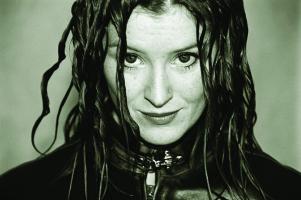 Nicki Rogers: The singer/songwriter finding the Feeder Lane